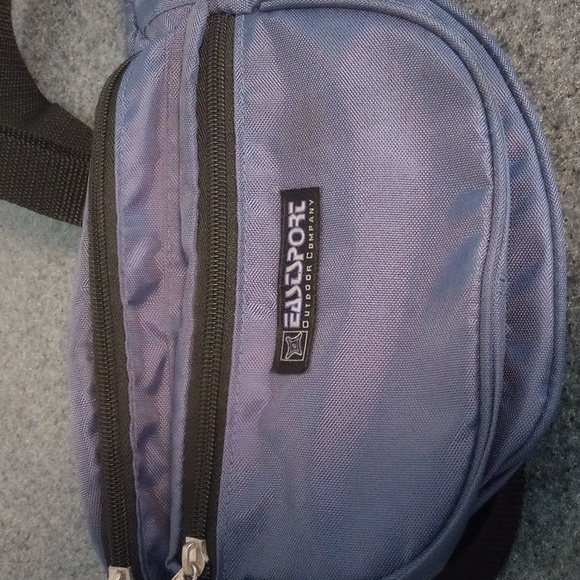 Vintage Eastsport belt bag. - Picture 4 of 5